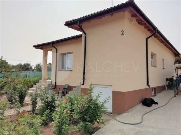 Продава къща, гр. балчик, област добрич
