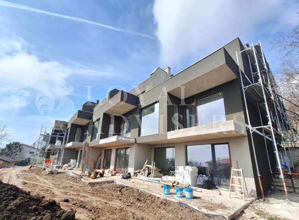 Продава 4-стаен, гр. варна, м-т манастирски рид