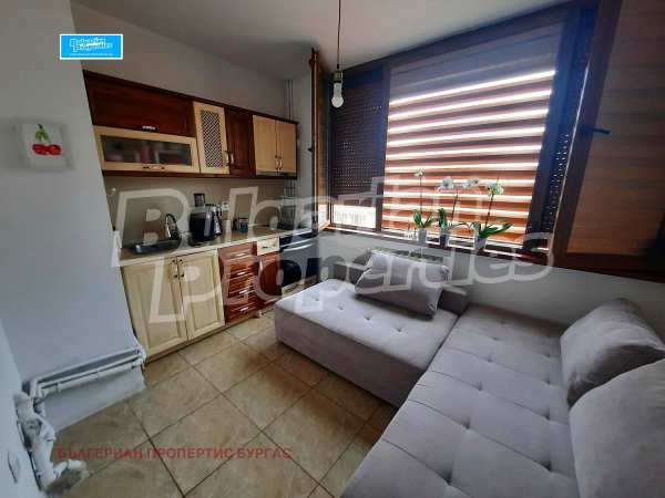 Продава 3-стаен, гр. бургас, лазур