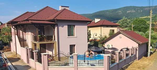 Продава къща, с. железна, област монтана