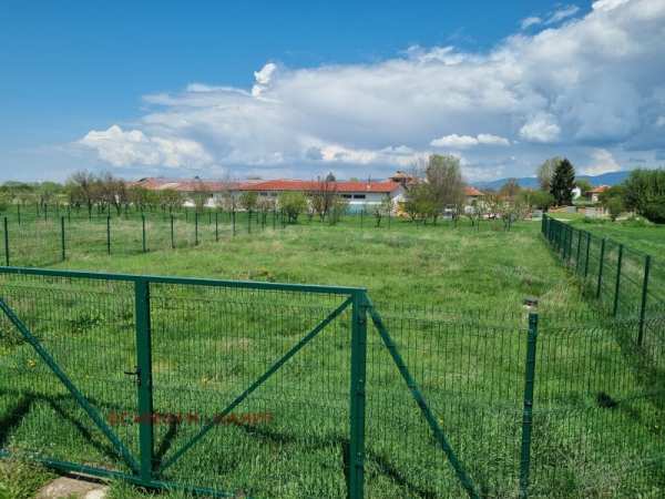 Продава парцел, с. лесново, област софия област