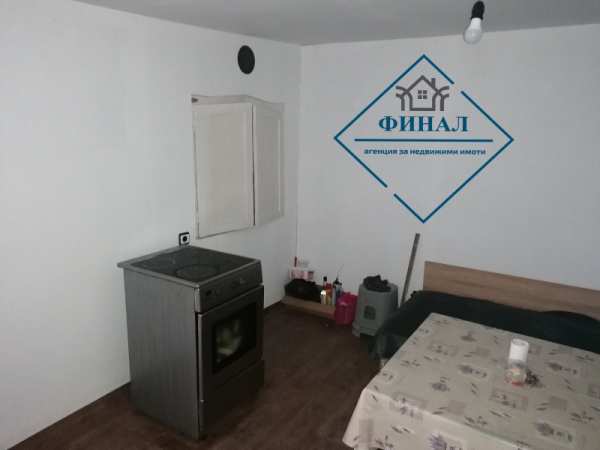 Продава  къща гр. Плиска, област Шумен
      90 кв.м