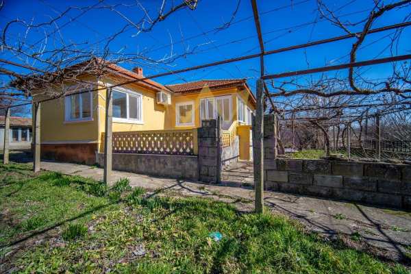 Продава къща, гр. шабла, област добрич