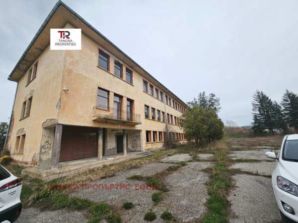 Продава бизнес имот, с. стефаново, област перник