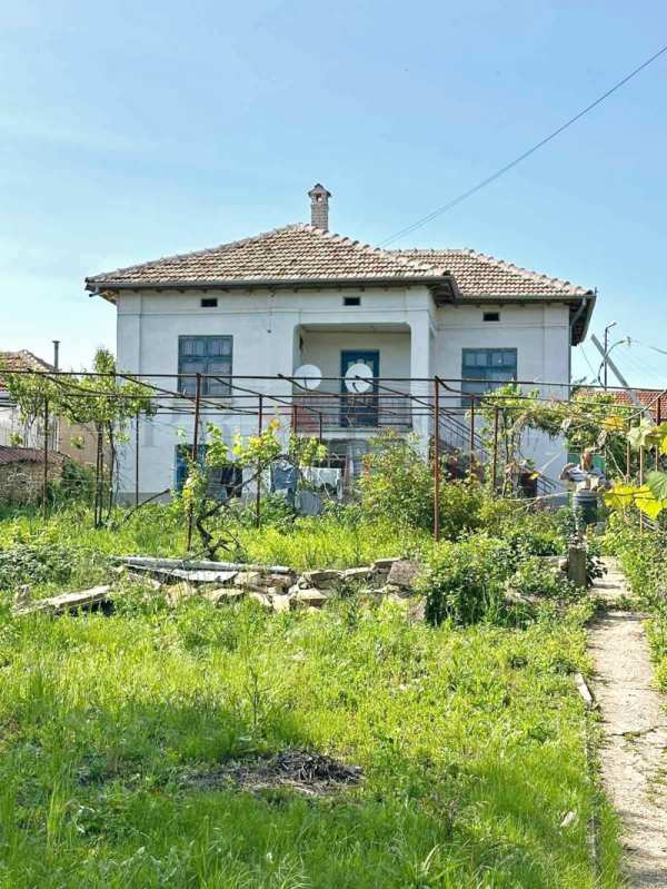 Продава къща, с. долна липница, област велико търново