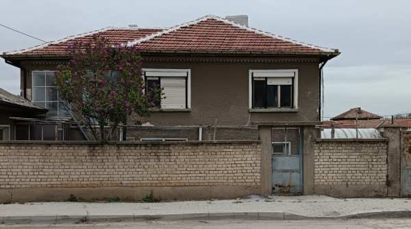 Продава къща, с. цалапица, област пловдив