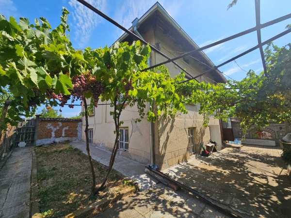 Продава къща, с. опанец, област плевен