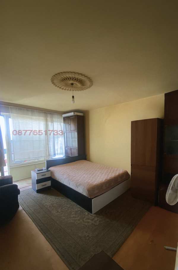 Продава  4-стаен град Русе, Чародейка - Север
      98 кв.м