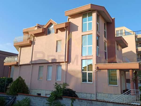 Продава къща, гр. бургас, сарафово