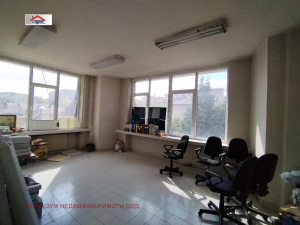 Продава офис, гр. плевен, идеален център