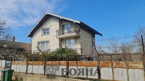 Продава къща, с. червена вода, област русе