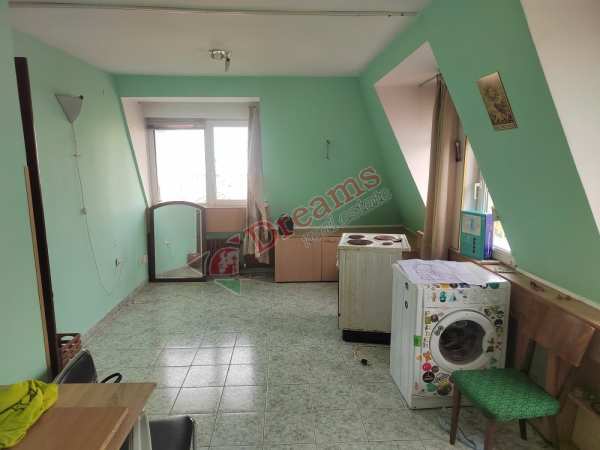 Продава ателие, таван, гр. софия, банишора