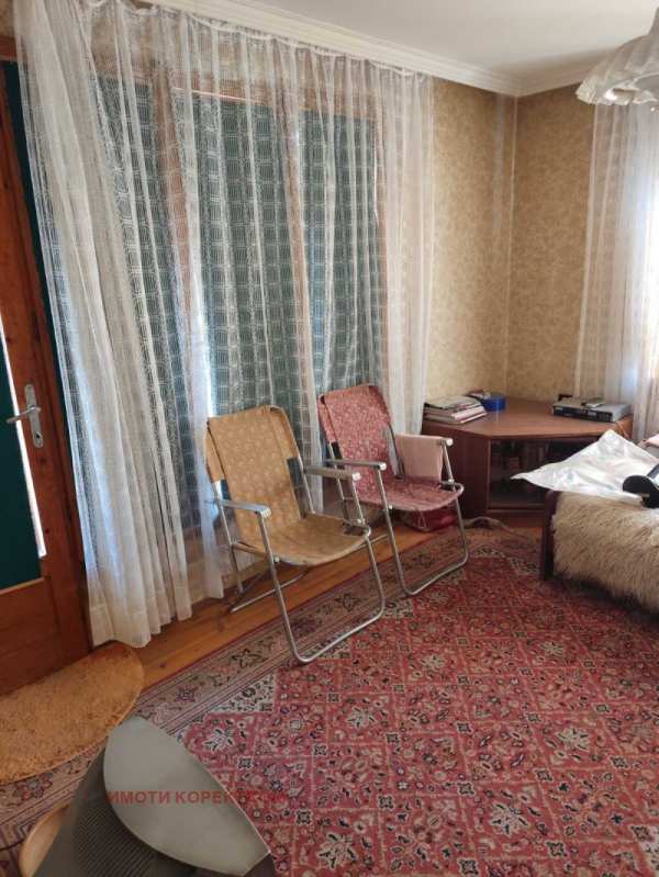 Продава  къща с. Драгичево, област Перник
      200 кв.м