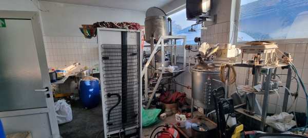 Продава пром. помещение, с. ломци, област търговище