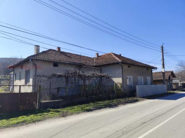 Продава къща, с. вардим, област велико търново