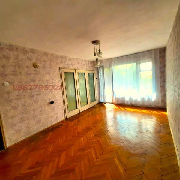 Продава  3-стаен град Ямбол, Център
      93 кв.м