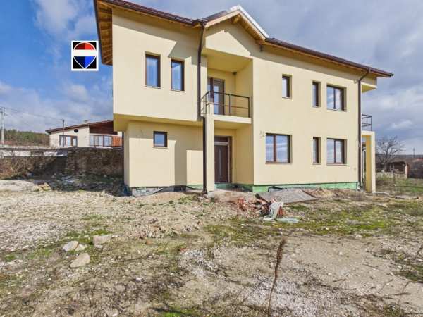 Продава къща, с. лесичово, област пазарджик