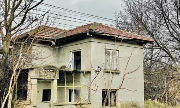 Продава къща, с. обретеник, област русе