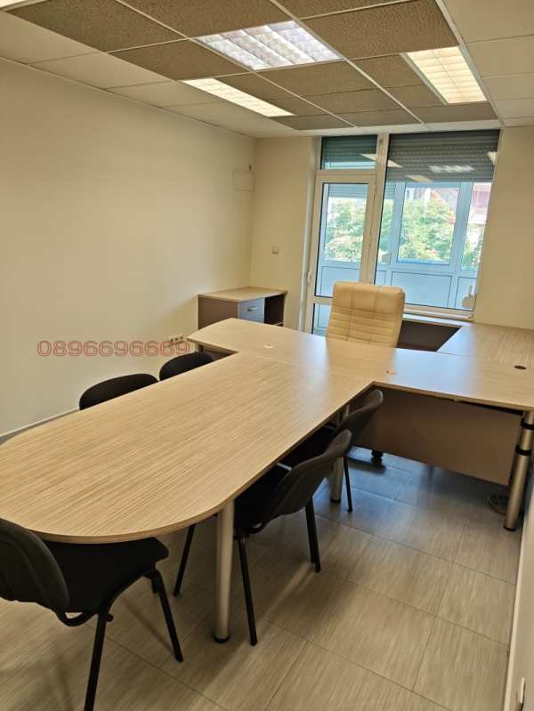 Продава офис, гр. пазарджик, идеален център