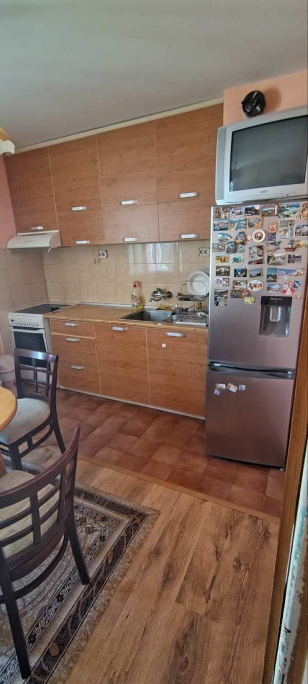 Продава 2-стаен, гр. благоевград, струмско