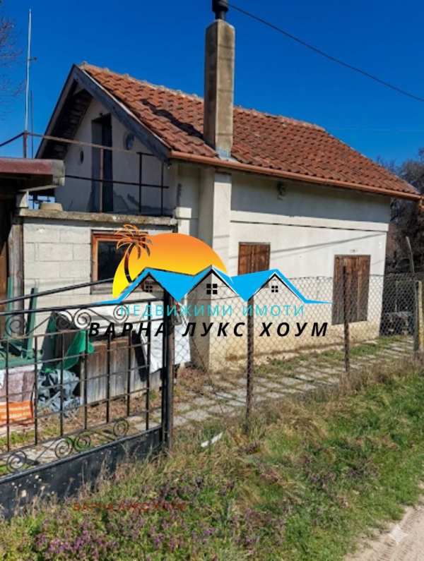Продава къща, гр. варна, м-т боровец - север