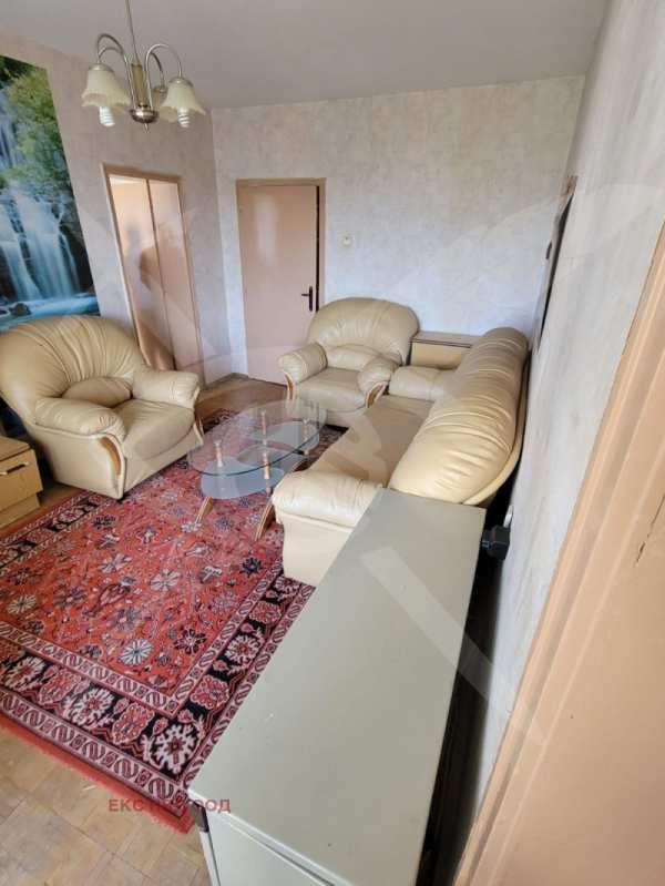 Продава 3-стаен, гр. пазарджик, център