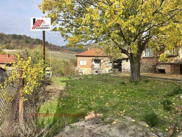 Продава  къща с. Драганово, област Кърджали
      65 кв.м