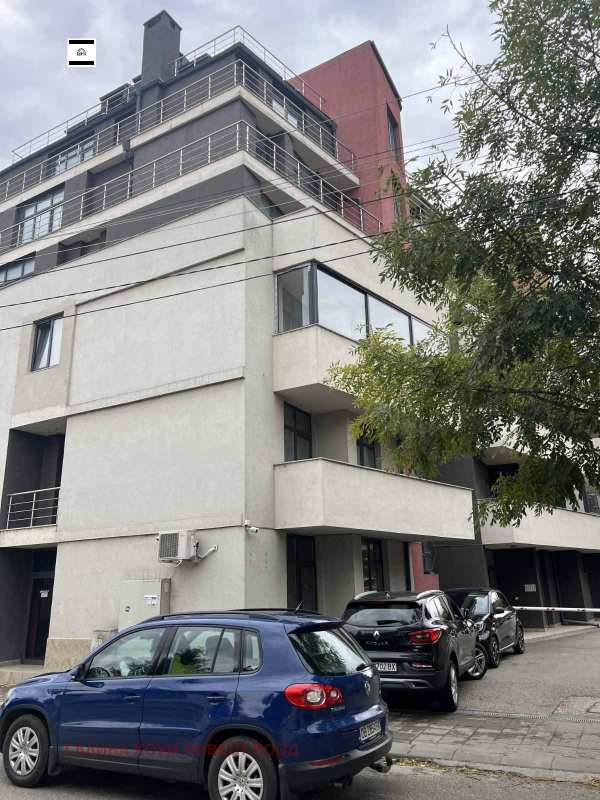 Продава 3-стаен, гр. луковит, област ловеч