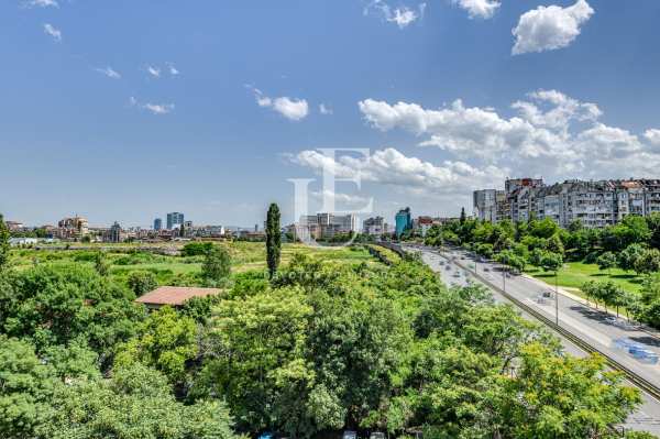 Продава 3-стаен, гр. софия, сердика