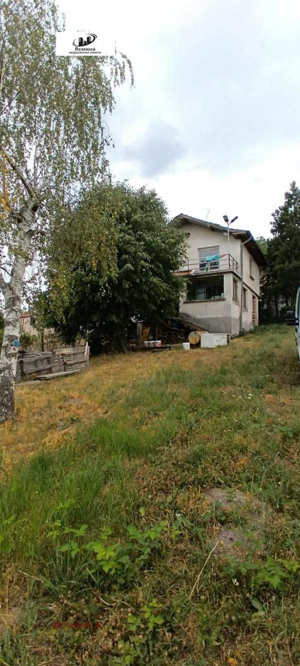 Продава  къща с. Вакарел, област София
      79 кв.м