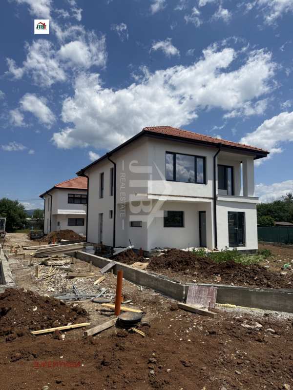 Продава къща, гр. костинброд, област софия област