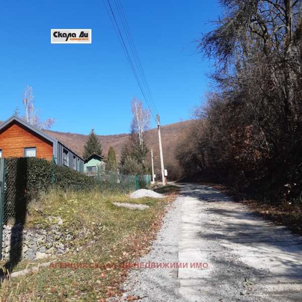 Продава вила, с. чурек, област софия област