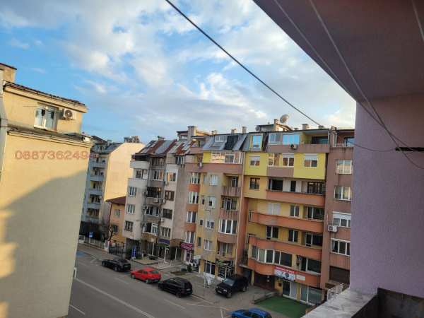 Продава 4-стаен, гр. благоевград, идеален център