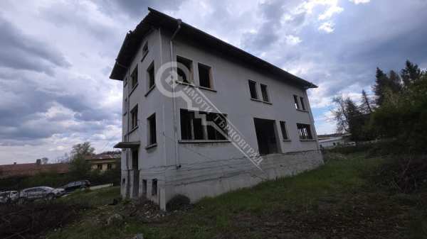 Продава бизнес имот, гр. елена, област велико търново
