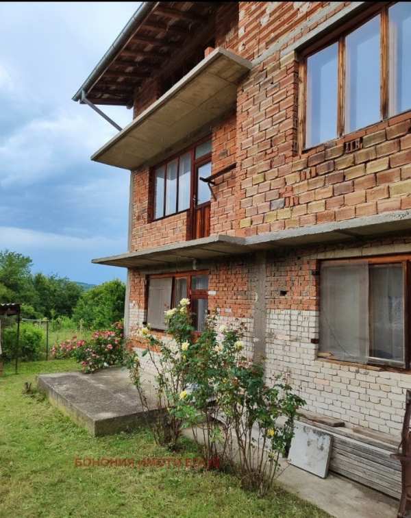 Продава къща, с. сестримо, област пазарджик