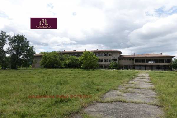 Продава  офис с. Стоб, област Кюстендил
      2667 кв.м