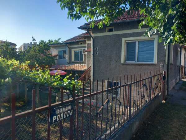 Продава къща, гр. исперих, област разград