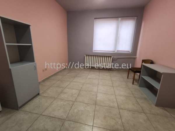 Дава под наем офис, гр. благоевград, идеален център