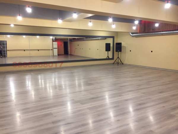 Дава под наем  пром. помещение град Велико Търново, Бузлуджа
      200 кв.м