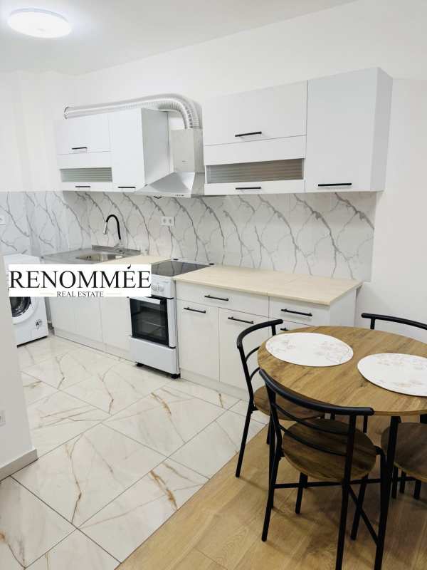 Дава под наем 2-стаен, гр. софия, младост 4