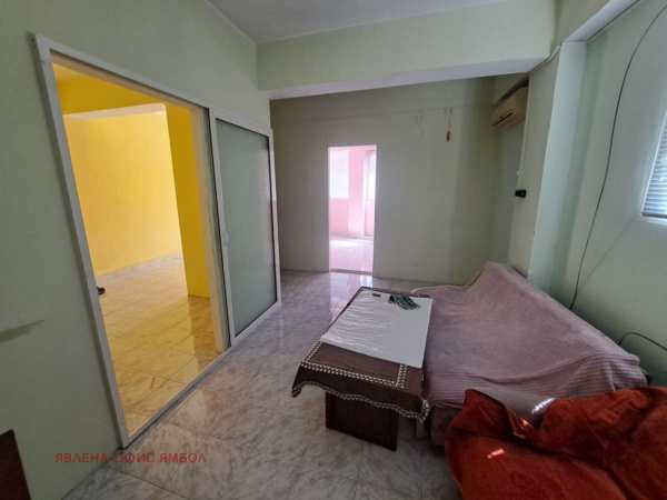 Дава под наем офис, гр. ямбол, център