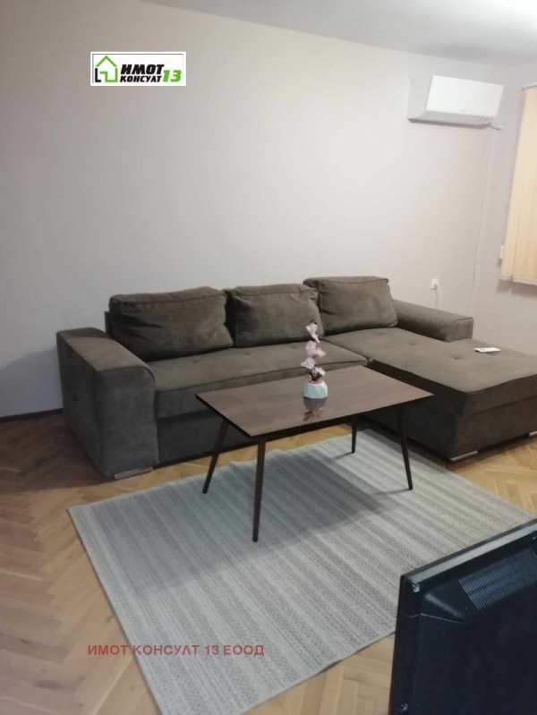 Дава под наем 4-стаен, гр. плевен, идеален център