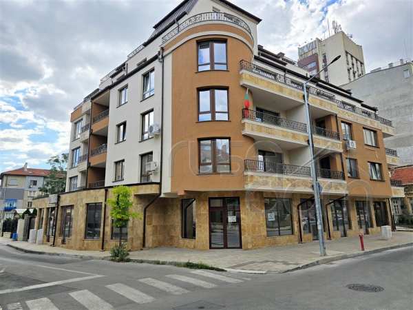 Дава под наем офис, гр. русе, център