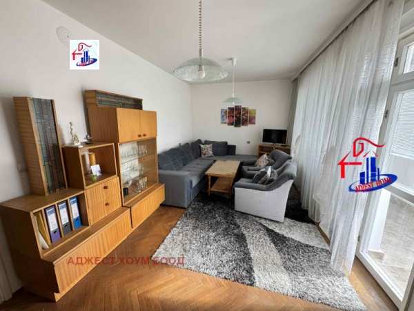 Дава под наем  4-стаен град Шумен, Болницата
      100 кв.м