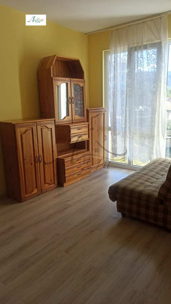 Дава под наем 2-стаен, гр. шумен, болницата