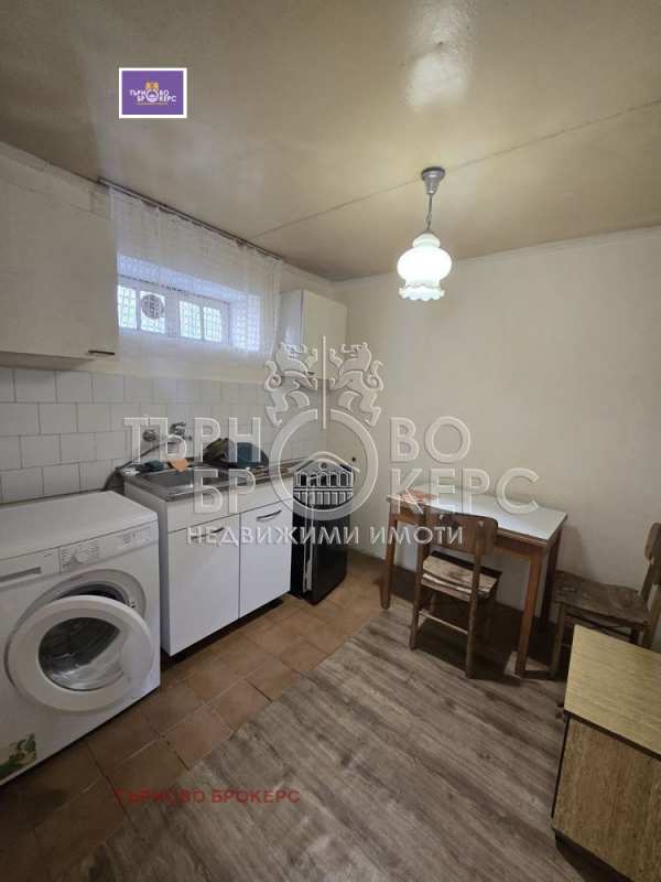 Дава под наем етаж от къща, гр. велико търново, варуша