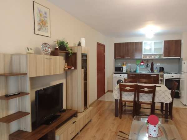 Дава под наем 2-стаен, гр. велико търново, център