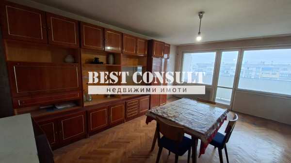 Дава под наем 3-стаен, гр. русе, широк център