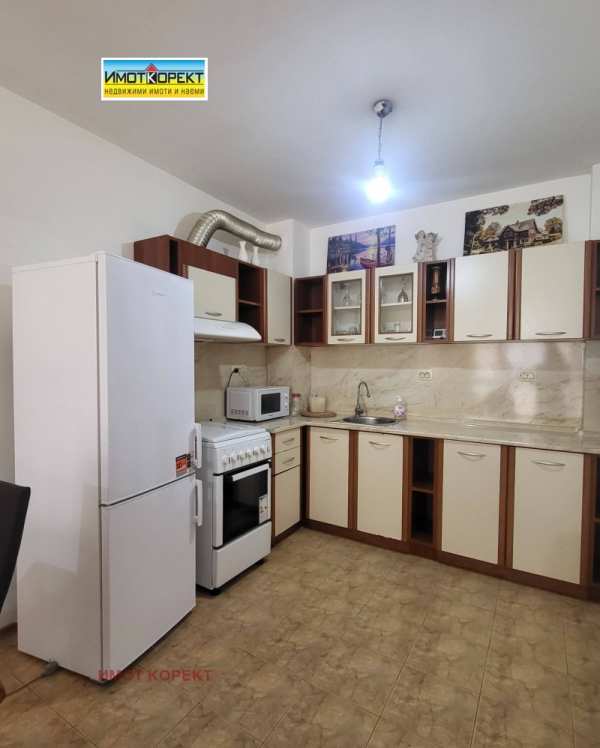 Дава под наем 2-стаен, гр. пазарджик, център