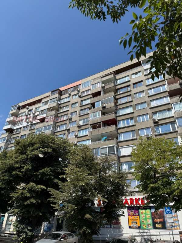 Дава под наем  многостаен град Варна, Център
      120 кв.м